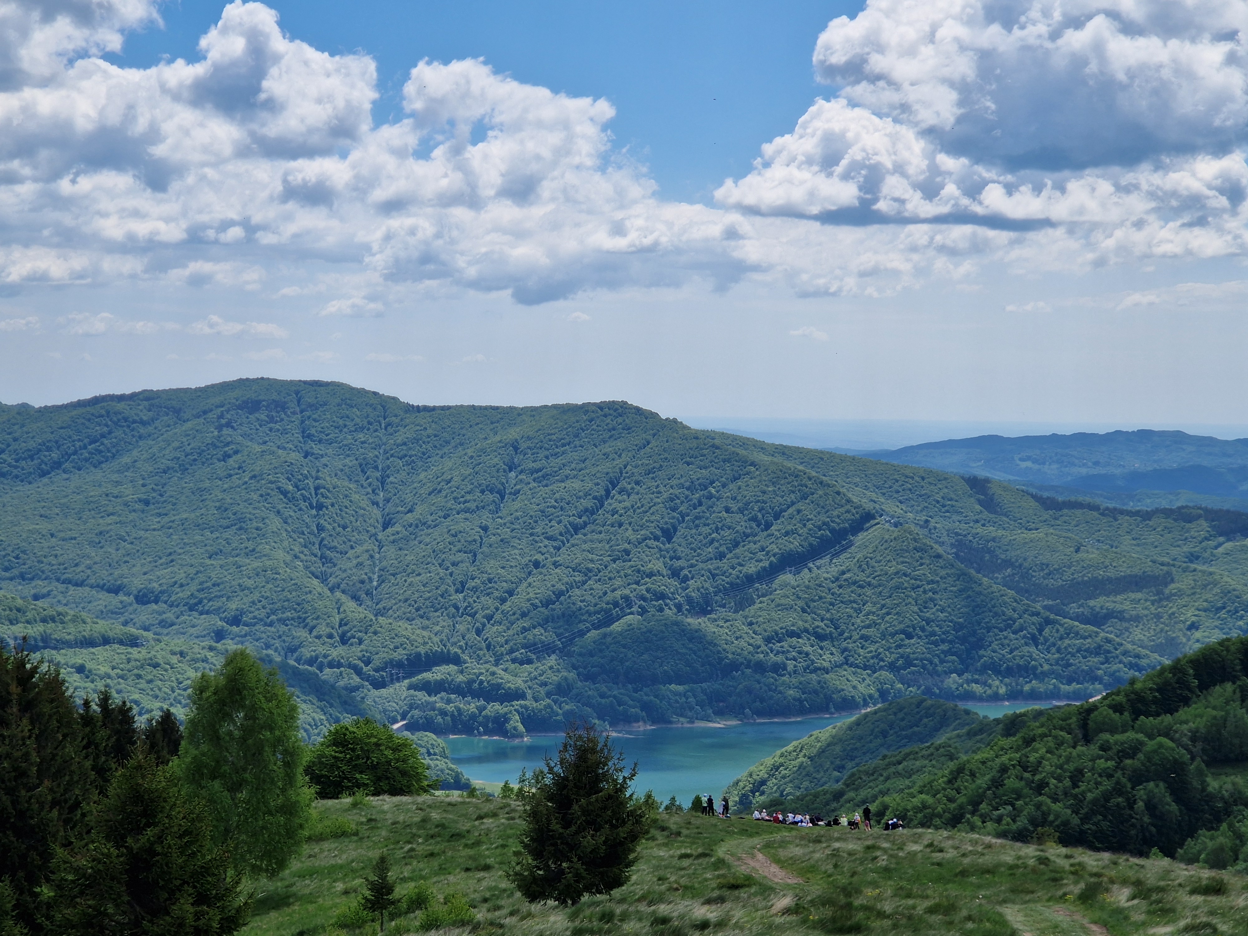 Lacul Paltinu văzut de la Vf. Secăria